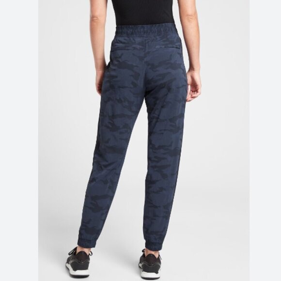 Athleta Brooklyn Textured Jogger Pants Blue Camo Size 4 Petite - Picture 2 of 11